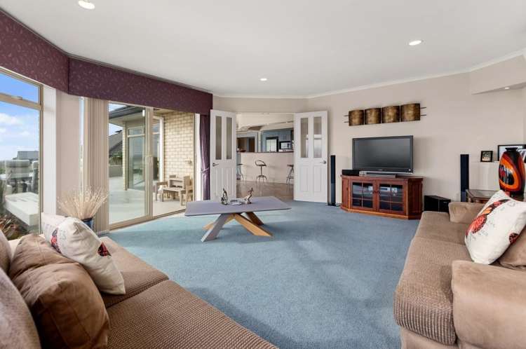 11 Aurora Avenue Welcome Bay_7