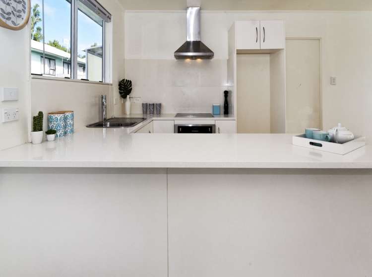 158 Solar Road Glen Eden_6