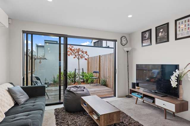 2/24 Devonport Lane St Albans_3