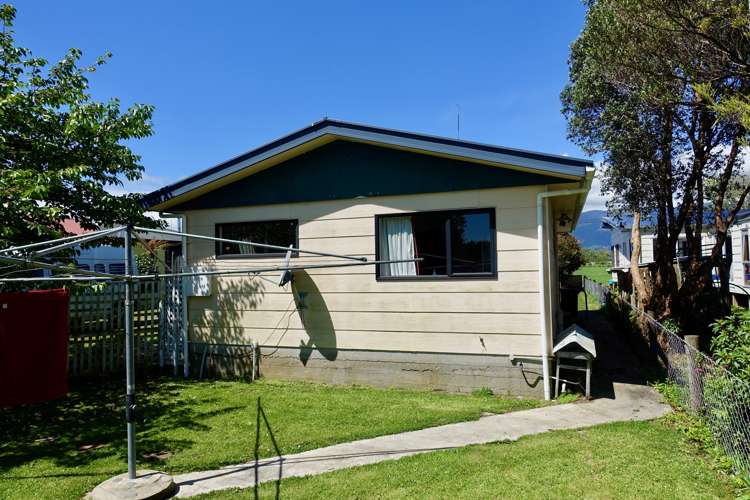 21 Wharf Road Karamea_5