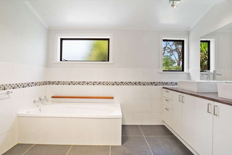 5 Autumn Avenue Glen Eden_24