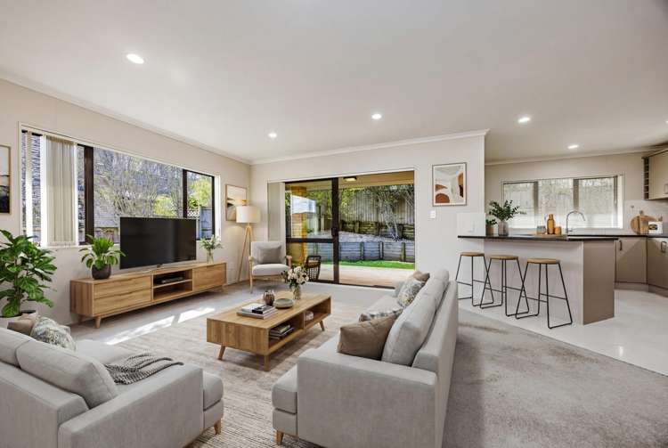 7 Mazuran Place Flat Bush_6