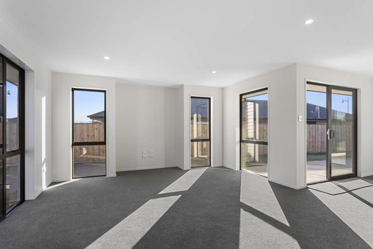 14 Grey View Grove Rangiora_12