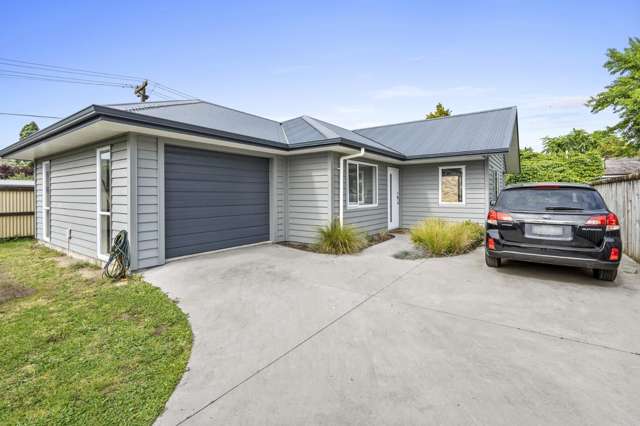 Spacious 3 bedroom home and private section!