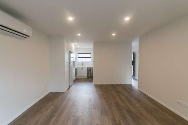 9/46 Mount Smart Road 10051_4