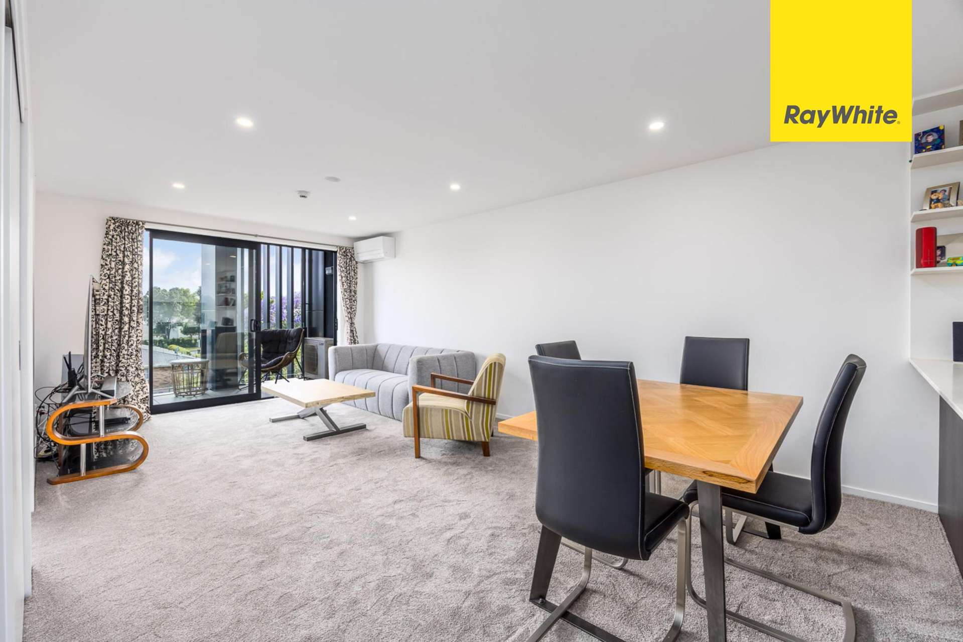 57/8 Thompson Park Road Mount Wellington_0