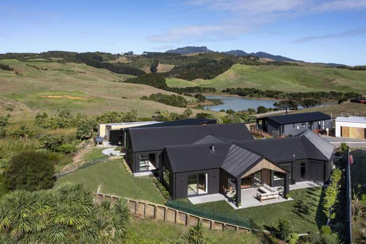 3 Waipatukahu Lane Raglan_36
