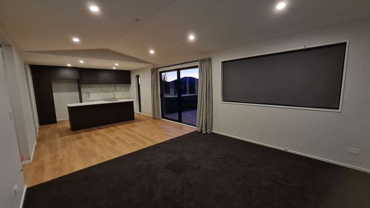 14 Orwell Way Elgin_6
