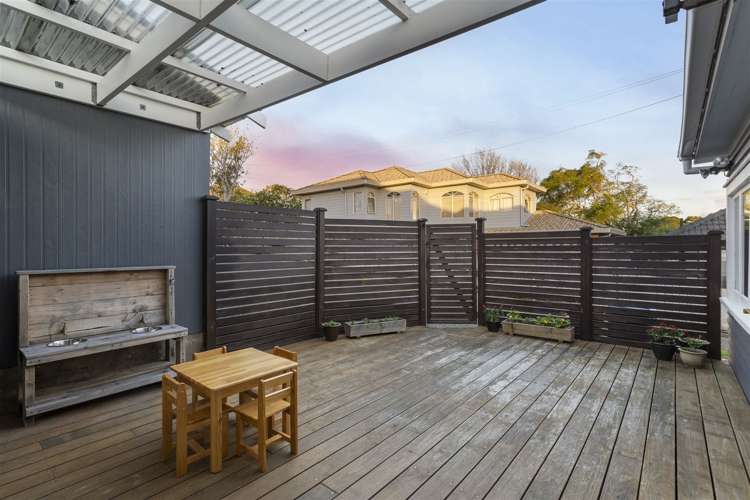 6 Hayr Road Three Kings_14