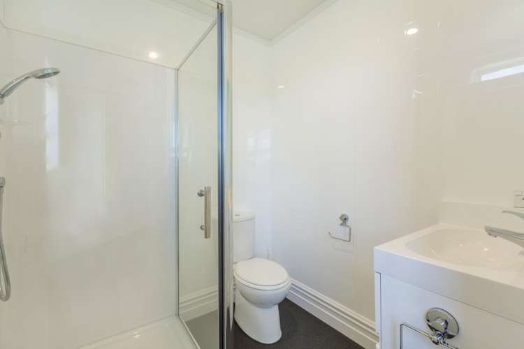 1/1 Balmain Road Birkenhead_16