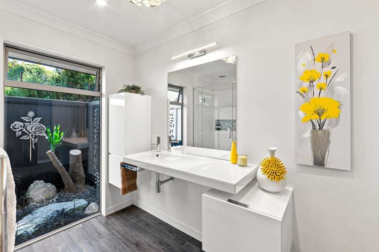 11 Glastonbury Drive Burwood_18