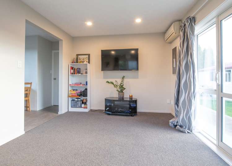 2/7 Kissel Street_3