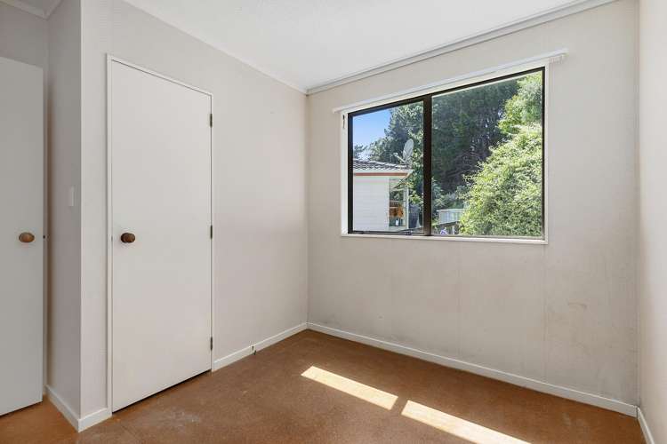 16 Penguin Grove Waitangirua_8