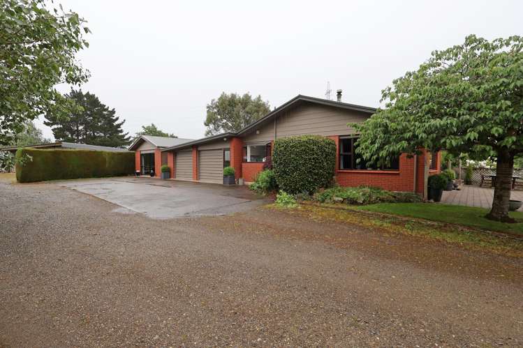 384 Flora Road East_0