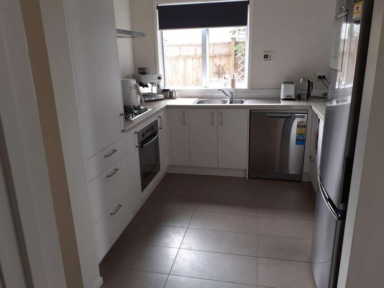 7 Thornton Green Karaka_4
