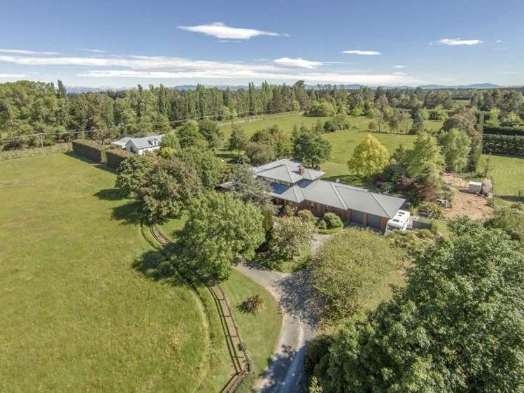 238 Halkett Road West Melton_23