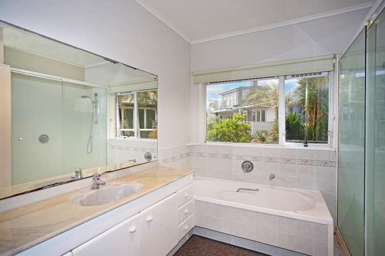 2 Hostel Access Road Eastern Beach_19