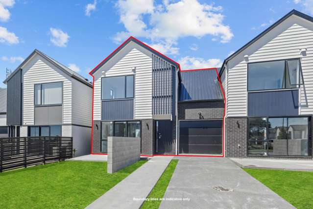 Brand New Home with Internal Access Garage!!