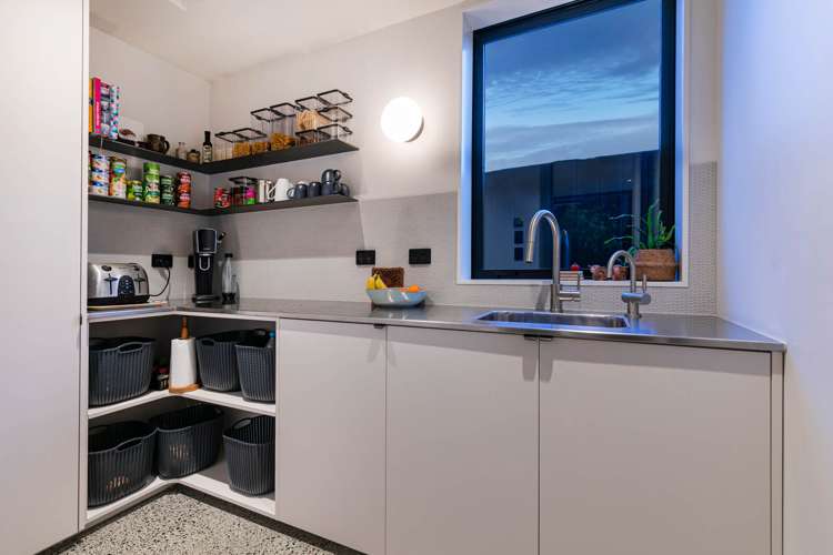 16 Kingfisher Grove Greenhithe_12