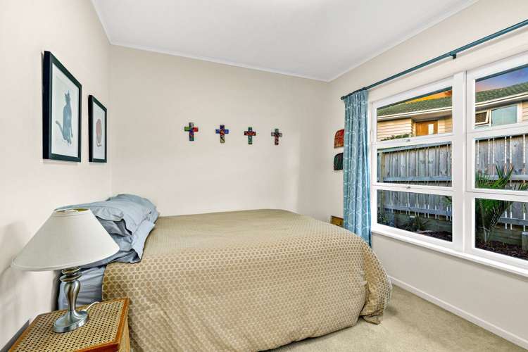 20 Noall Street Te Atatu Peninsula_24