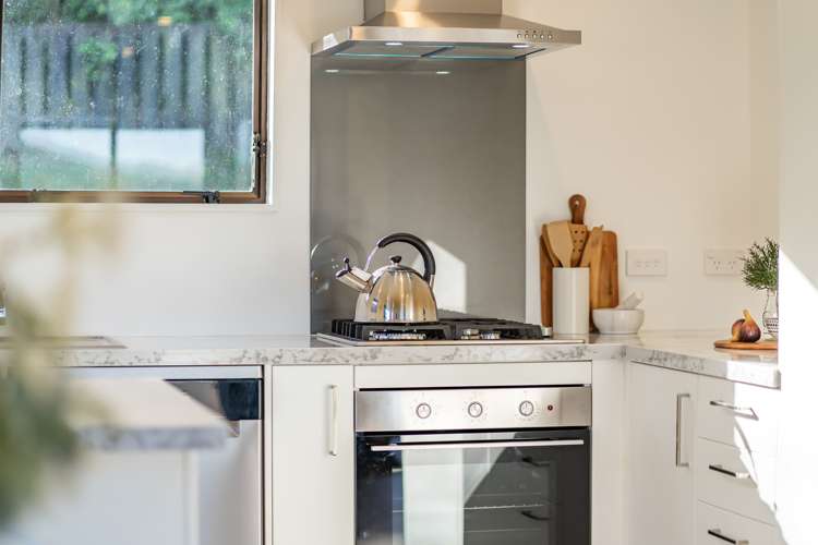 8 Forglen Place Tawa_12