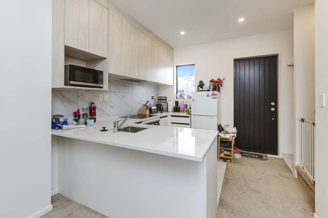 11 Aumarire Lane Favona_1