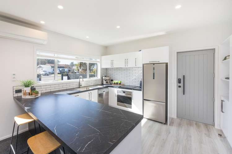 8 Cousins Avenue West Foxton Beach_33