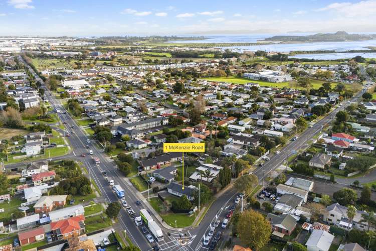 1 Mckenzie Road Mangere Bridge_24