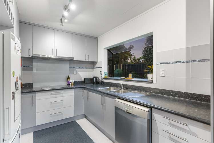 21 Capricorn Place Glen Eden_12