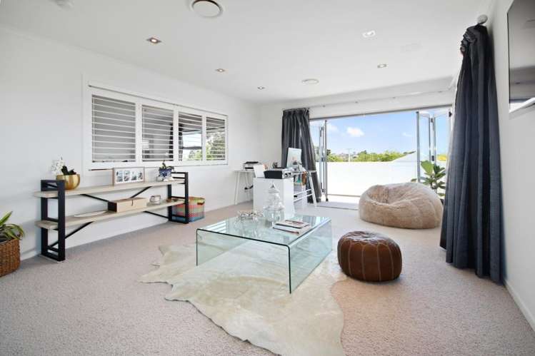 23 Seymour Road Mellons Bay_20