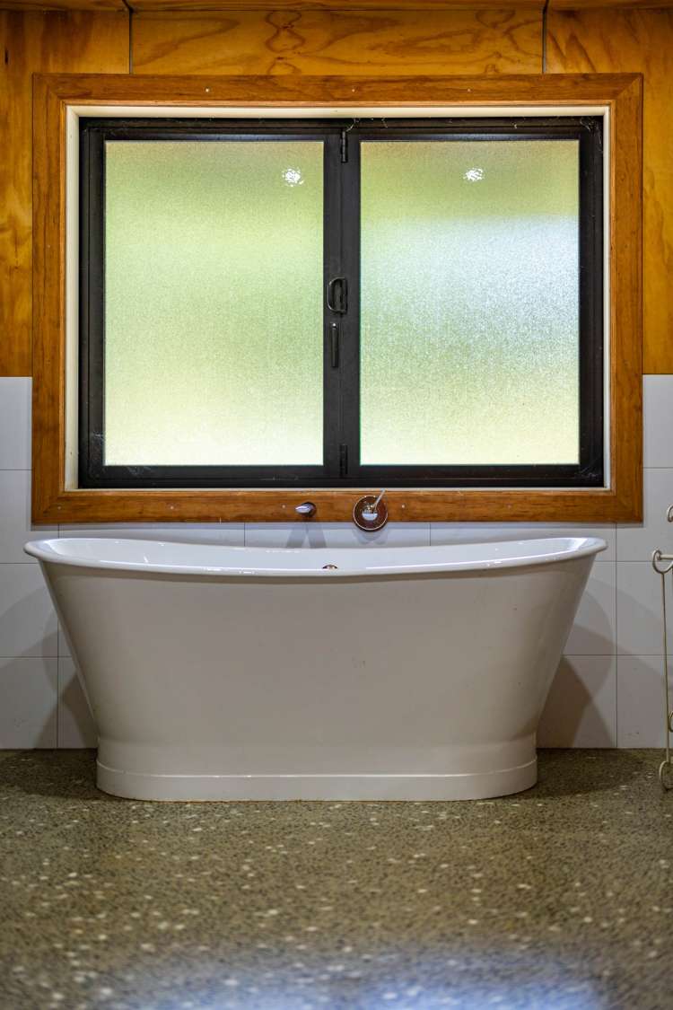 1698 Russell Road Hukerenui and Surrounds_21