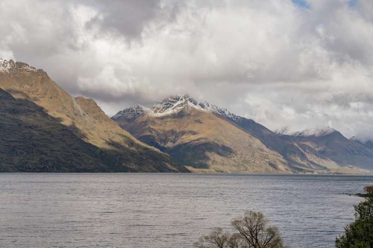 3/6 Suburb Street Queenstown_8