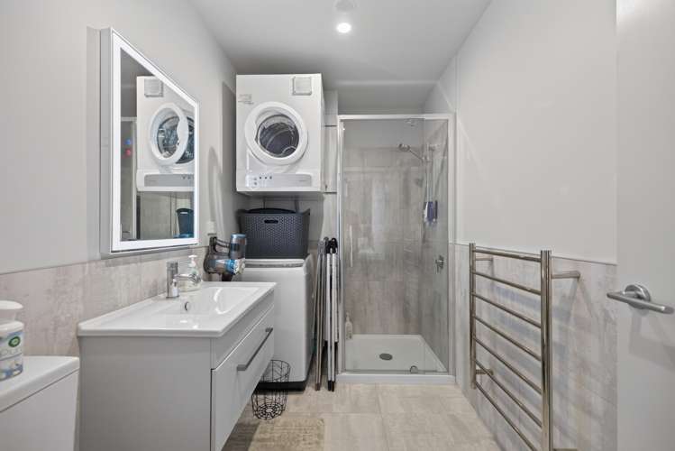 1&1A/16 Mountain Ash Drive_5