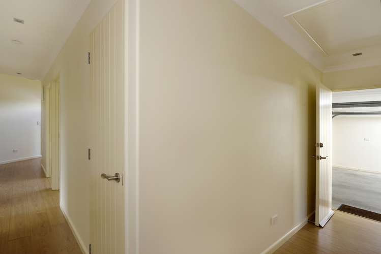 2 Cambria Gardens The Wood_24