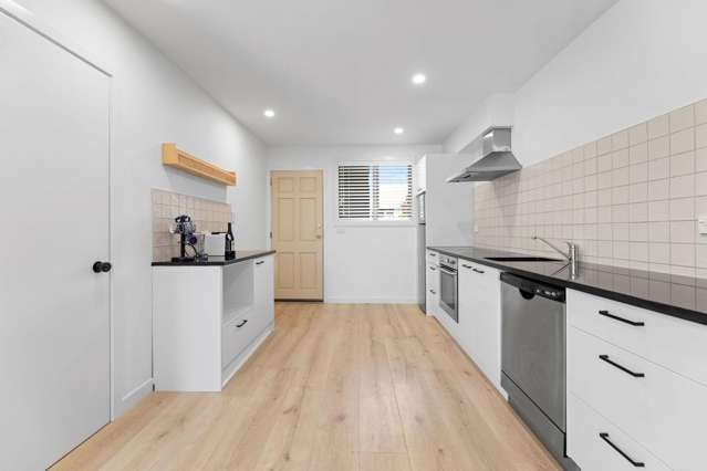 4/100 Papanui Road Merivale_1