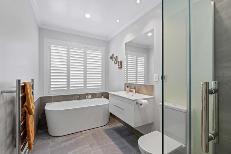 134 Arran Point Parade Orewa_15