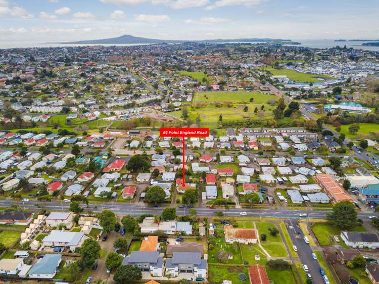 86 Point England Road Point England_19