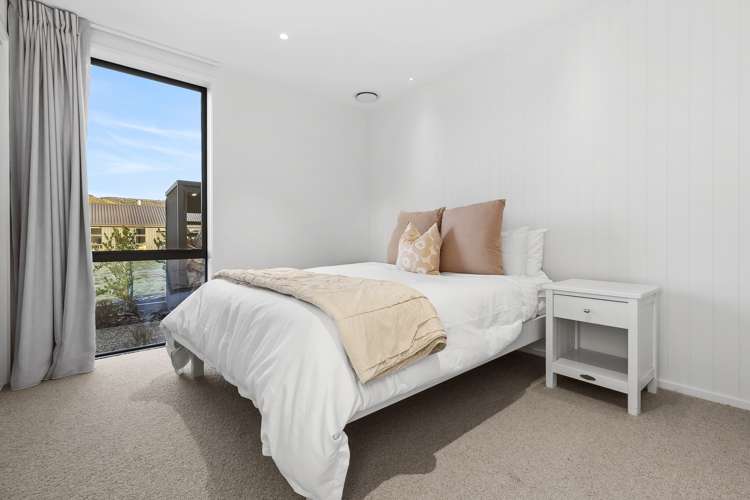 21 Rua Street Albert Town_11