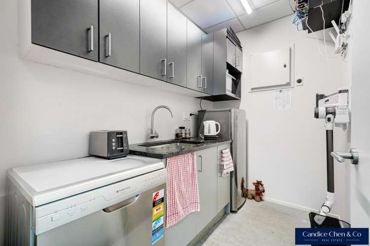 1A/3 Ceres Court Rosedale_12