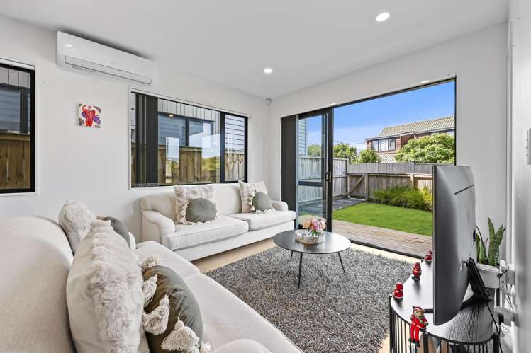 2/39 Lyndhurst Road_1