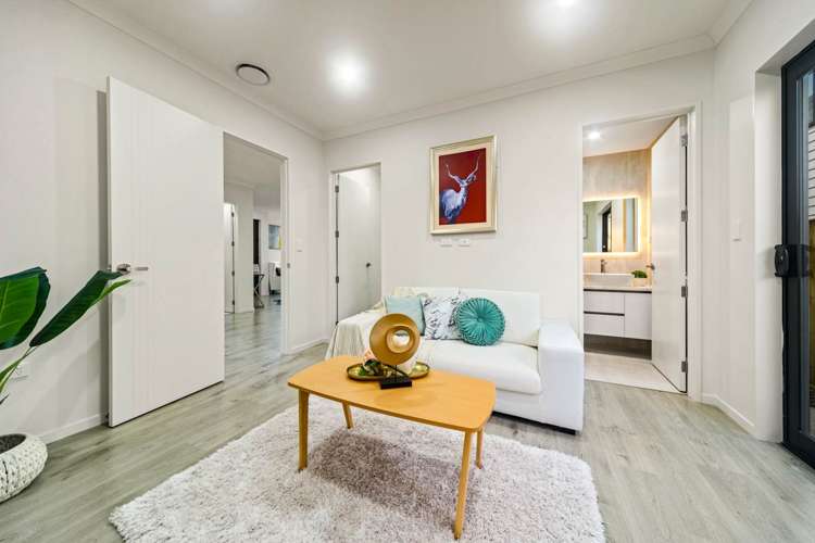 1 Woodacre Street Flat Bush_8