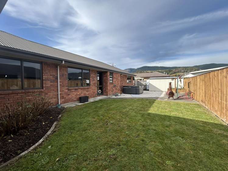 30 Cambelldon Crescent 10816_11