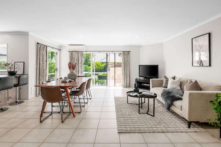 17 Palliser Drive Huntington_3