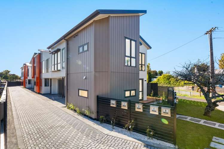 8C Rowan Terrace Te Atatu South_18