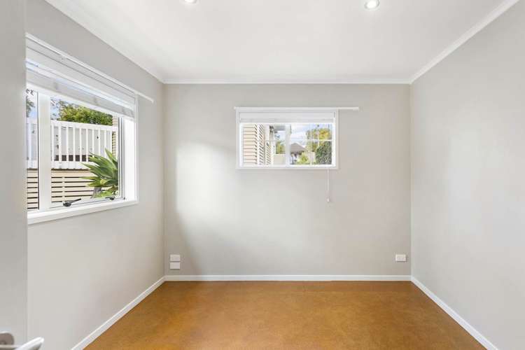 39 Lauderdale Road Birkdale_12