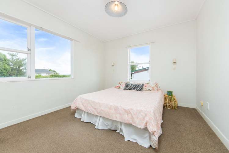 6 Kia Ora Road Beach Haven_7