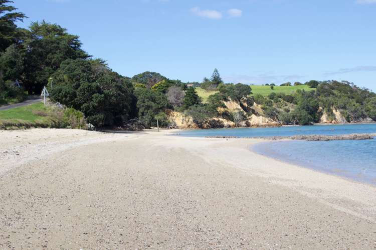 Pakatoa Island Pakatoa Island_3