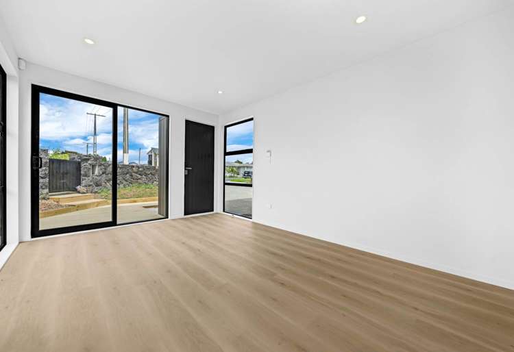 17A Henwood Road_3