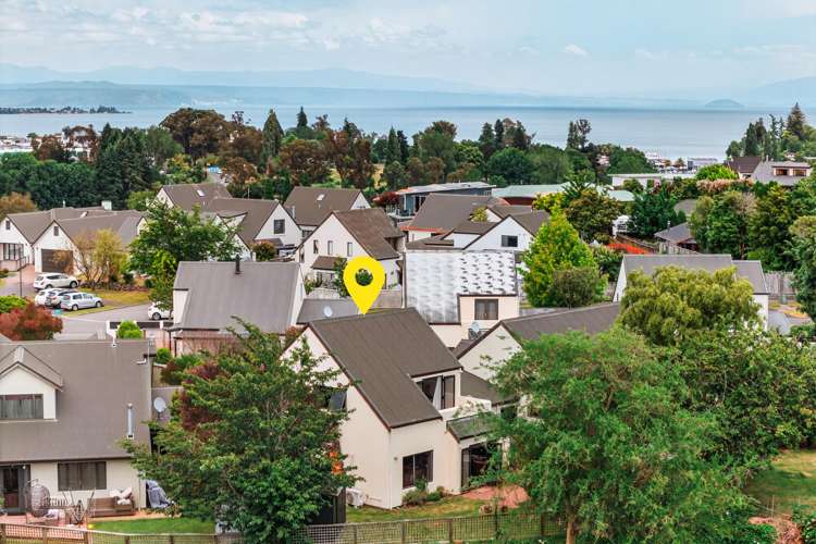 2 Antrim Place Rangatira Park_29