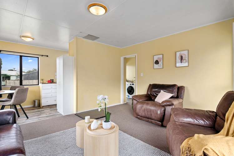 28a Grayson Avenue Mangakakahi_8